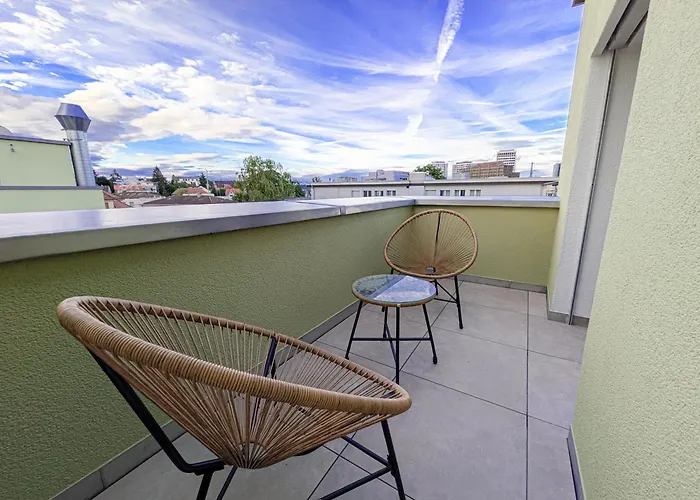 Up&Great Apartments - Chic Urban Homes